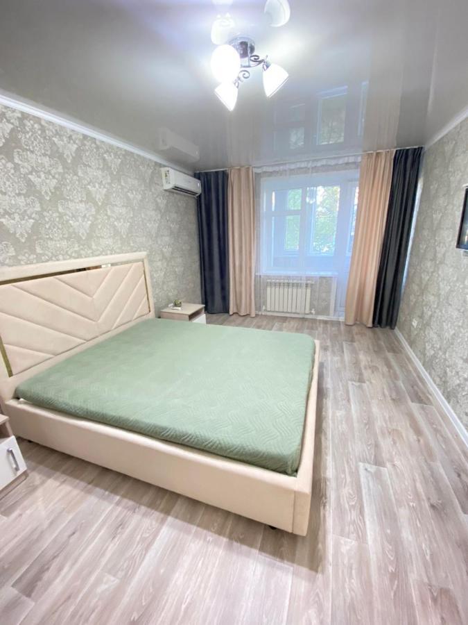 Vip квартира Центр Уральск Экстерьер фото